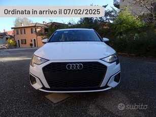 AUDI S3 Sedan TFSI 333 CV quattro S tronic sport