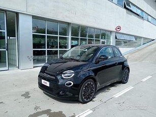 FIAT 500 500e 3+1 42 kWh La Prima