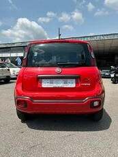Fiat panda 1.0 hybrid cross red edition con rott