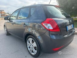 Kia cee'd 1.6 diesel 2011 - tagliandi casa madre