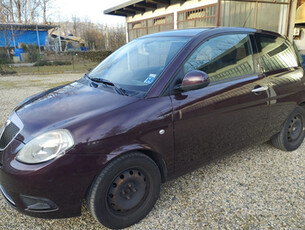 Lancia ypsilon