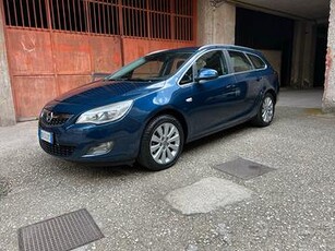 Opel Astra Sports Tourer 1.7 tdci Cosmo