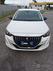 Peugeot 208 pure tech 101 CV allure pack start e s