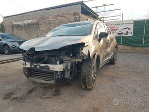 RENAULT CAPTUR ANNO 06/2016 1.5 DIESEL SINISTRATA