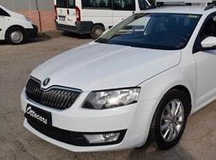 Skoda Octavia 1.6 TDI CR 110 CV DSG Wagon Executiv