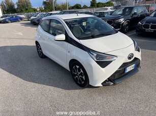 Toyota Aygo II 2018 5p 5p 1.0 x-play 72cv