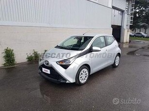 Toyota Aygo II 2018 5p 5p 1.0 x-play 72cv