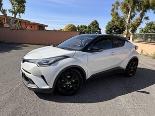 Toyota CH-R con batterie nuove