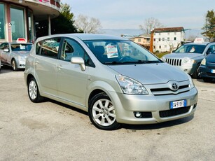 Toyota Corolla verso 2005 2.0 D-4D 5 km 180,000