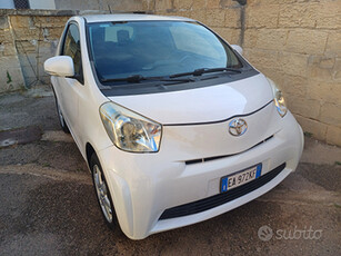 Toyota IQ 1.0 benzina automatica