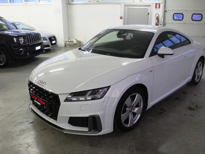 Audi TT 40 TFSI