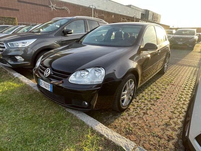 Usato 2007 VW Golf V 1.6 Benzin 102 CV (6.000 €)