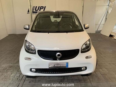 Usato 2016 Smart ForTwo Coupé 1.0 Benzin 71 CV (14.400 €)