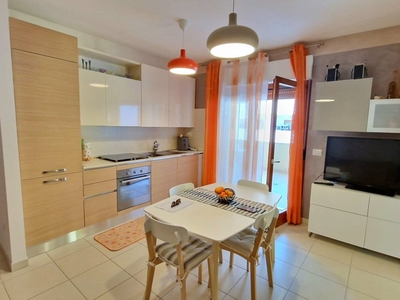 Appartamento in Vendita a Chieti, zona Scalo - Università, 155'000€, 72 m², arredato