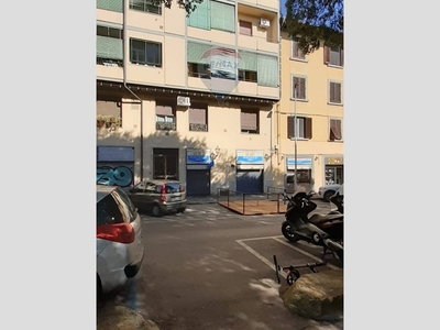 Trilocale in Vendita a Firenze, zona Novoli, 160'000€, 68 m²