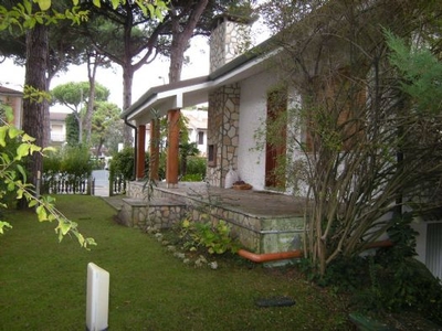 Villa abitabile in zona Lido di Spina a Comacchio