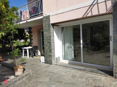 Appartamento in Affitto in Via Gozzano a Loano