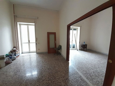 Appartamento in Don Minzoni, Caivano, 5 locali, 1 bagno, 107 m²