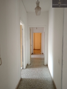 Appartamento in Piazza de Esquivel, Cagliari, 5 locali, 2 bagni
