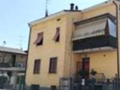 Appartamento in Vai Trieste 58, Muggiò, 7 locali, 2 bagni, garage