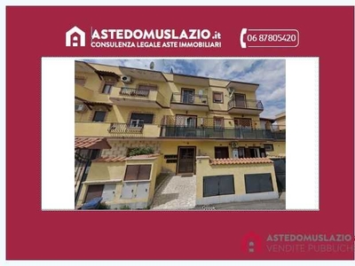 Appartamento in Vendita a Roma Via Angelo Barbagelata