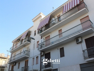 Appartamento in Via Tito Livio 27, Canosa di Puglia, 5 locali, 1 bagno
