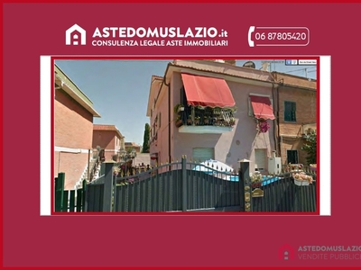 Appartamento in Via Vincenzo Bellini, Ciampino, 5 locali, 2 bagni