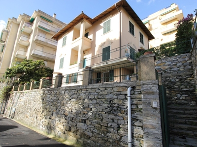Bilocale di 55 m² a Rapallo