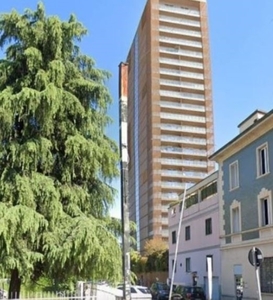 Bilocale in Via Carlo Imbonati, Milano, 1 bagno, posto auto, 88 m²