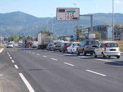 Capannone in Affitto a Sesto Fiorentino Osmannoro