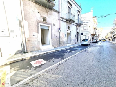 Negozio/Locale commerciale in Affitto in Via Genova 9 a Altamura