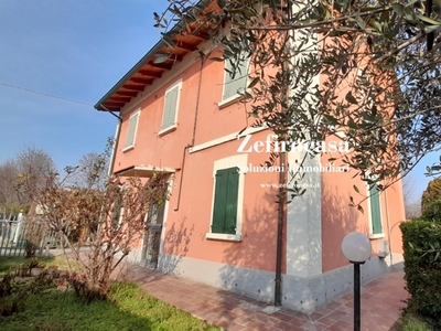 Casa indipendente a San Giovanni in Persiceto, 6 locali, 2 bagni