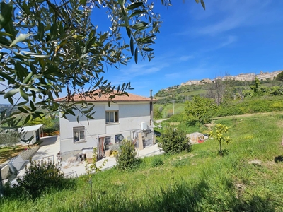 Casa indipendente con box a Sant'Elpidio a Mare