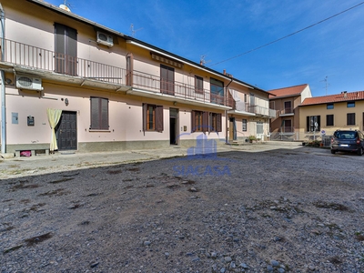 Casa indipendente con terrazzo a Ronco Briantino