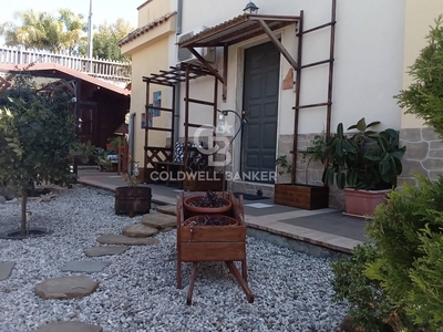 Casa indipendente con terrazzo a Torchiara