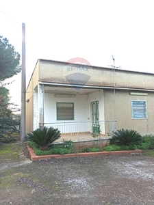 Casa indipendente in Contrada albanazzo, Caltagirone, 3 locali, 92 m²