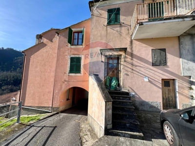 Casa indipendente in vendita a Borghetto Di Vara