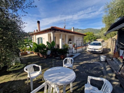 Casa indipendente in Vendita a Diano San Pietro