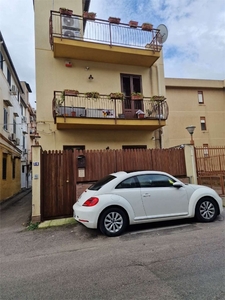 Casa indipendente in Via Mendelsshon 36, Palermo, 5 locali, 3 bagni