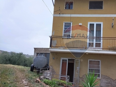Casa semindipendente in C/da Cotti, Sant'Eusanio del Sangro, 5 locali