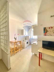 Monolocale in Via Stefano Jacini, Bari, 1 bagno, 28 m², 5° piano