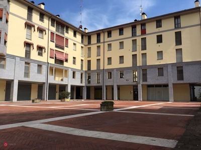 Negozio/Locale commerciale in Affitto in Piazza Cacciaguida 14 a Ferrara