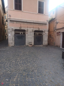 Negozio/Locale commerciale in Affitto in Piazza colonna a Nettuno