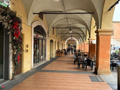 Negozio/Locale commerciale in Affitto in Piazza Giuseppe Garibaldi a Sassuolo