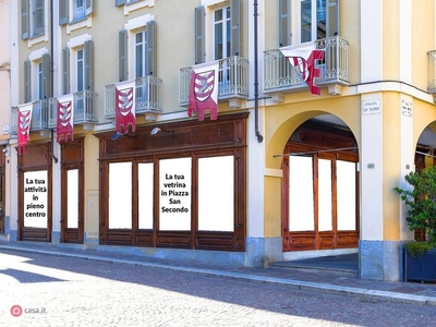 Negozio/Locale commerciale in Affitto in Piazza San Secondo 18 a Asti