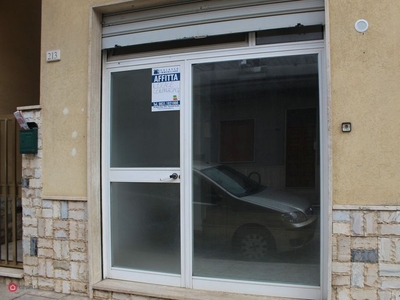 Negozio/Locale commerciale in Affitto in Savoia 123 a Francavilla Fontana