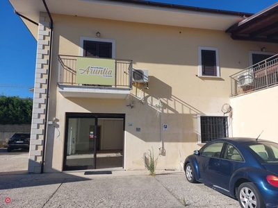 Negozio/Locale commerciale in Affitto in Strada Statale 107 Silana Crotonese 281 a Rende