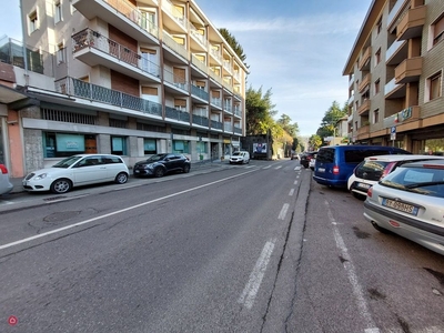 Negozio/Locale commerciale in Affitto in Via Ammiraglio Francesco Caracciolo 24 a Varese