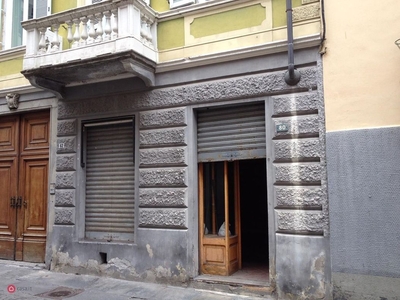 Negozio/Locale commerciale in Affitto in Via Croix de Ville 80 a Aosta