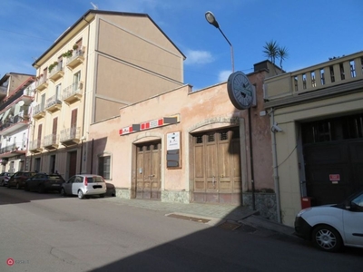 Negozio/Locale commerciale in Affitto in Via Milite Ignoto 12 a Lamezia Terme